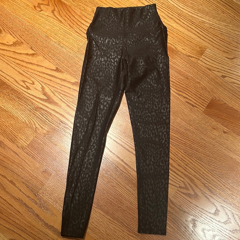 PixieLane women’s leggings with cheetah black on black print high waisted xs